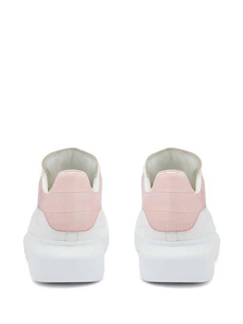 Sneakers oversize da donna. Alexander McQueen | 718233WIEE68742